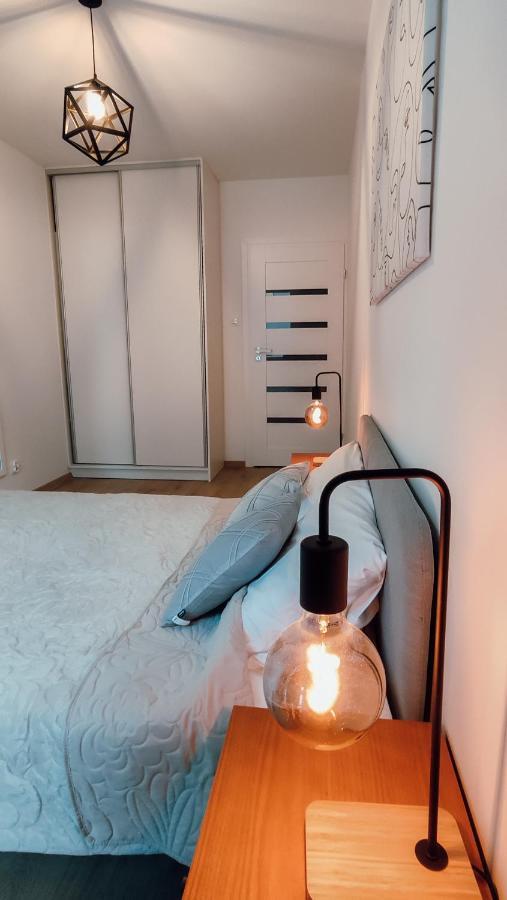 Zlote Apartamenty 36 Legnica Esterno foto