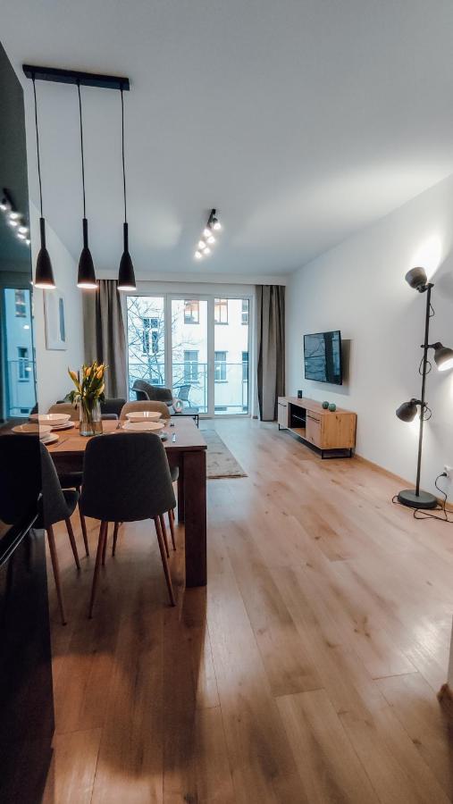 Zlote Apartamenty 36 Legnica Esterno foto