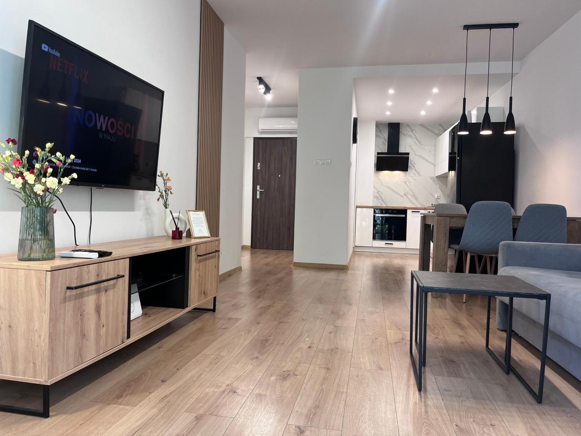 Zlote Apartamenty 36 Legnica Esterno foto